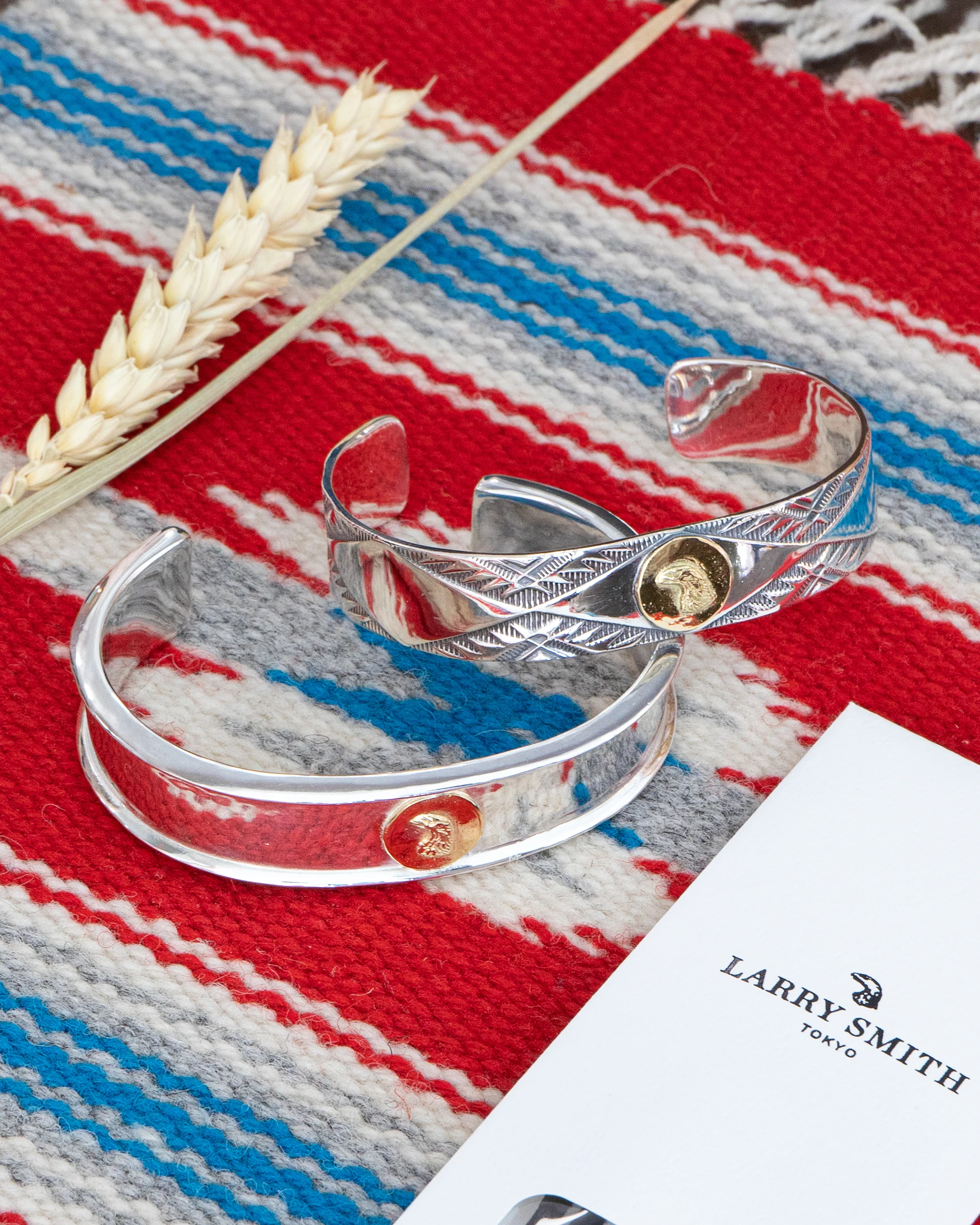 Larry Smith Edged Eagle Head Bracelet - Image 3